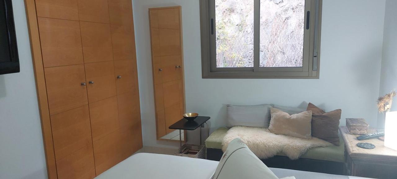 סנטה קרוז דה טנריף Cozy Room Near Las Teresitas Beach מראה חיצוני תמונה